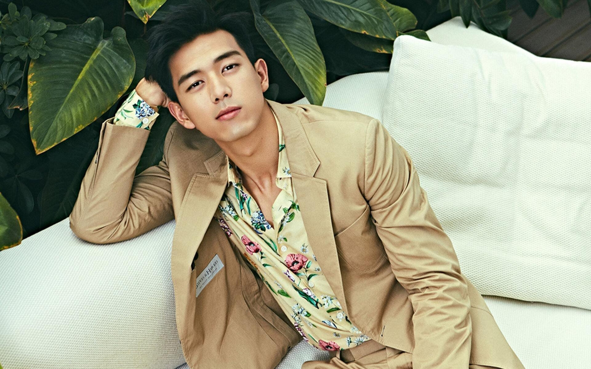 跨界接管,爵士队篮球场完胜76人,霍勒迪F1赛道上演年度争冠主宰