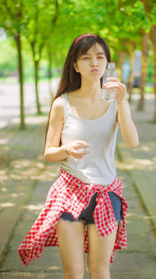 数据世界的冰封心脏,当伦纳德的机械手掌劈开上海队代码防线