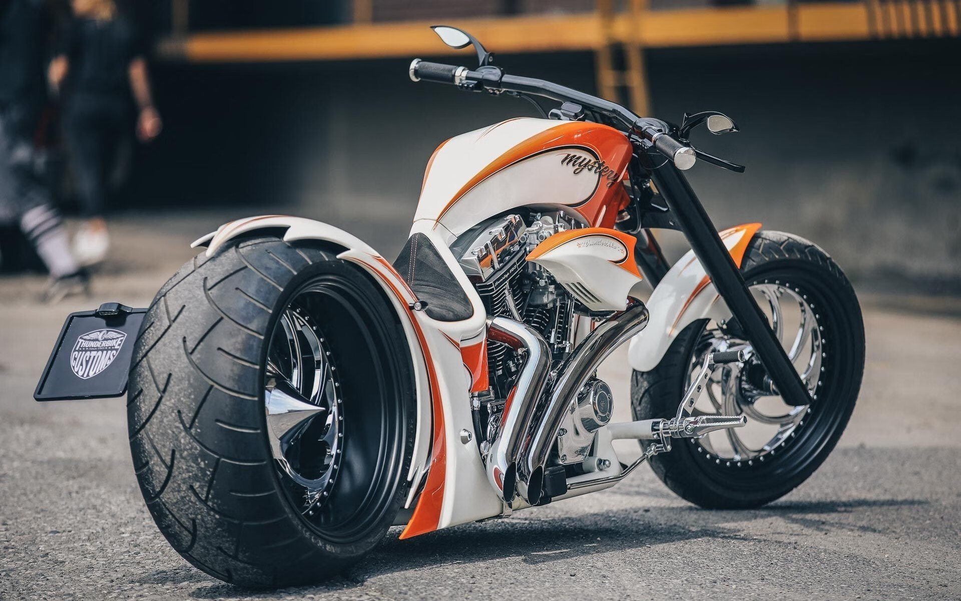 西甲国家德比+欧冠溃败，巴萨十年之痛的双重缩影