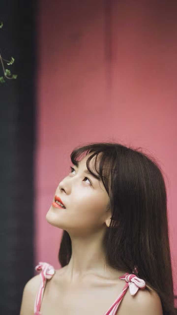 跨越洲际的致命一击，当阿方索·戴维斯为罗马尼亚定义唯一性